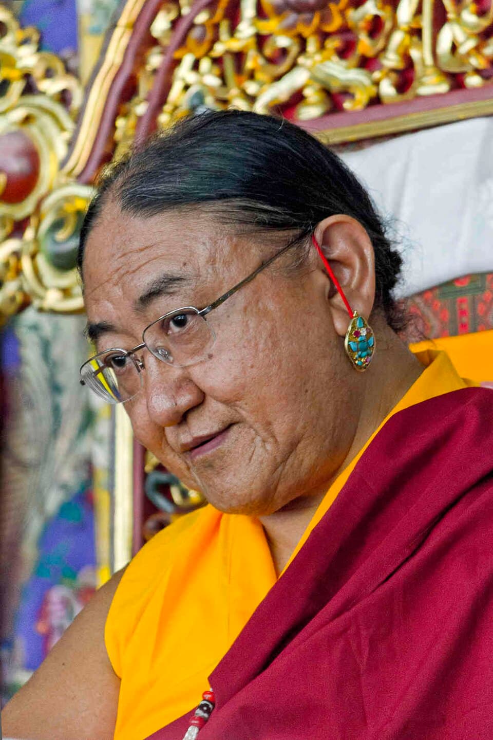 H.H. 41st Sakya Gongma Trichen Rinpoche (Sakya Trizin Ngawang Kunga)