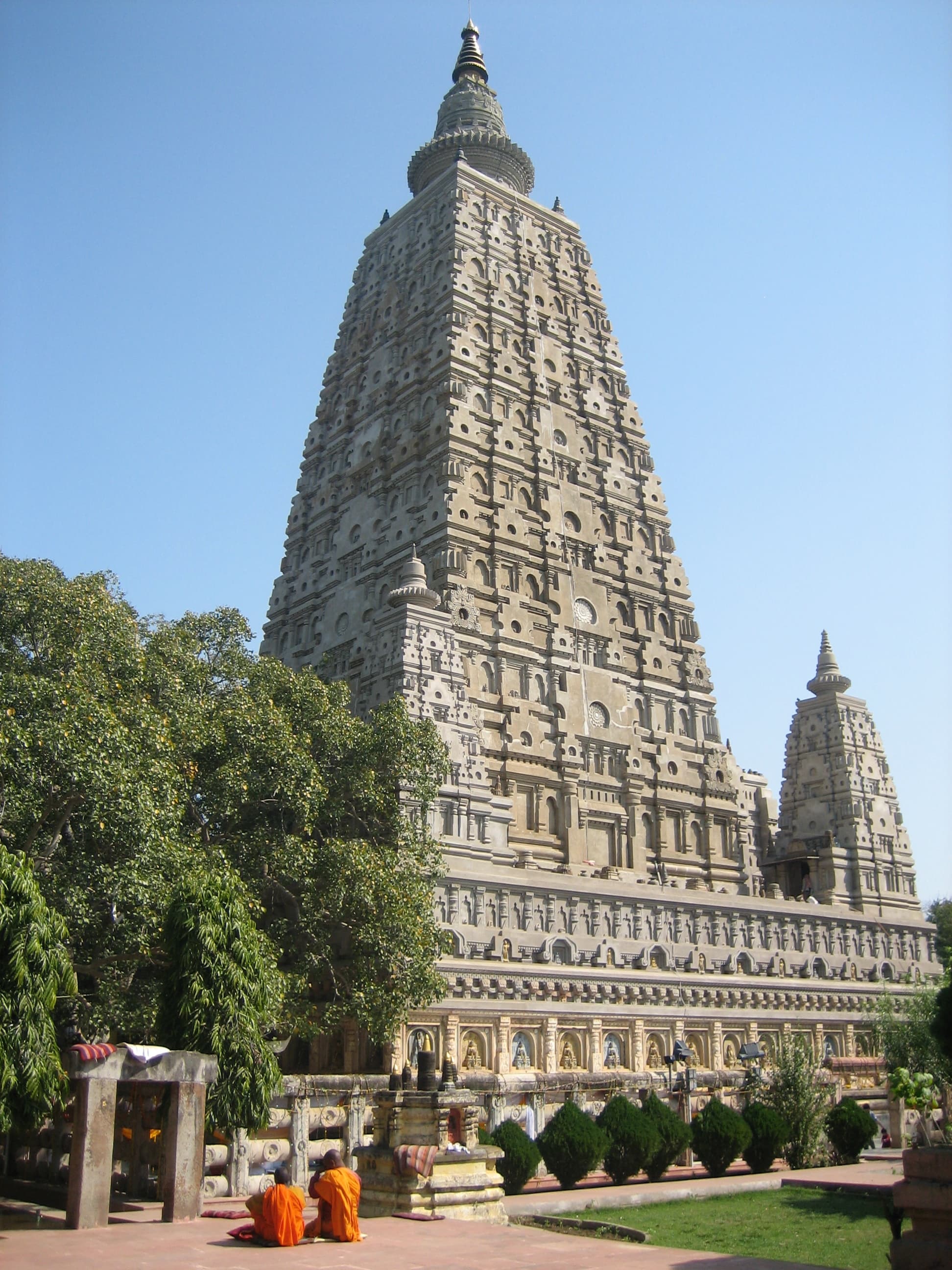 Mahabodhi Temple spire at dusk